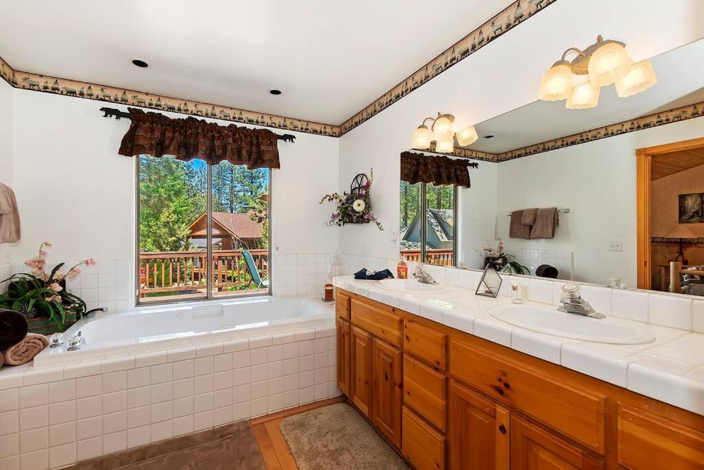 Teakwood - 3-Br Spa, Fire Pit, Quiet, Ac, Centrally Located Villa Big Bear Lake Ngoại thất bức ảnh